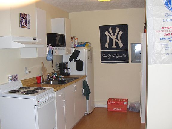 3rd image of 1324 N Union St APT 2A