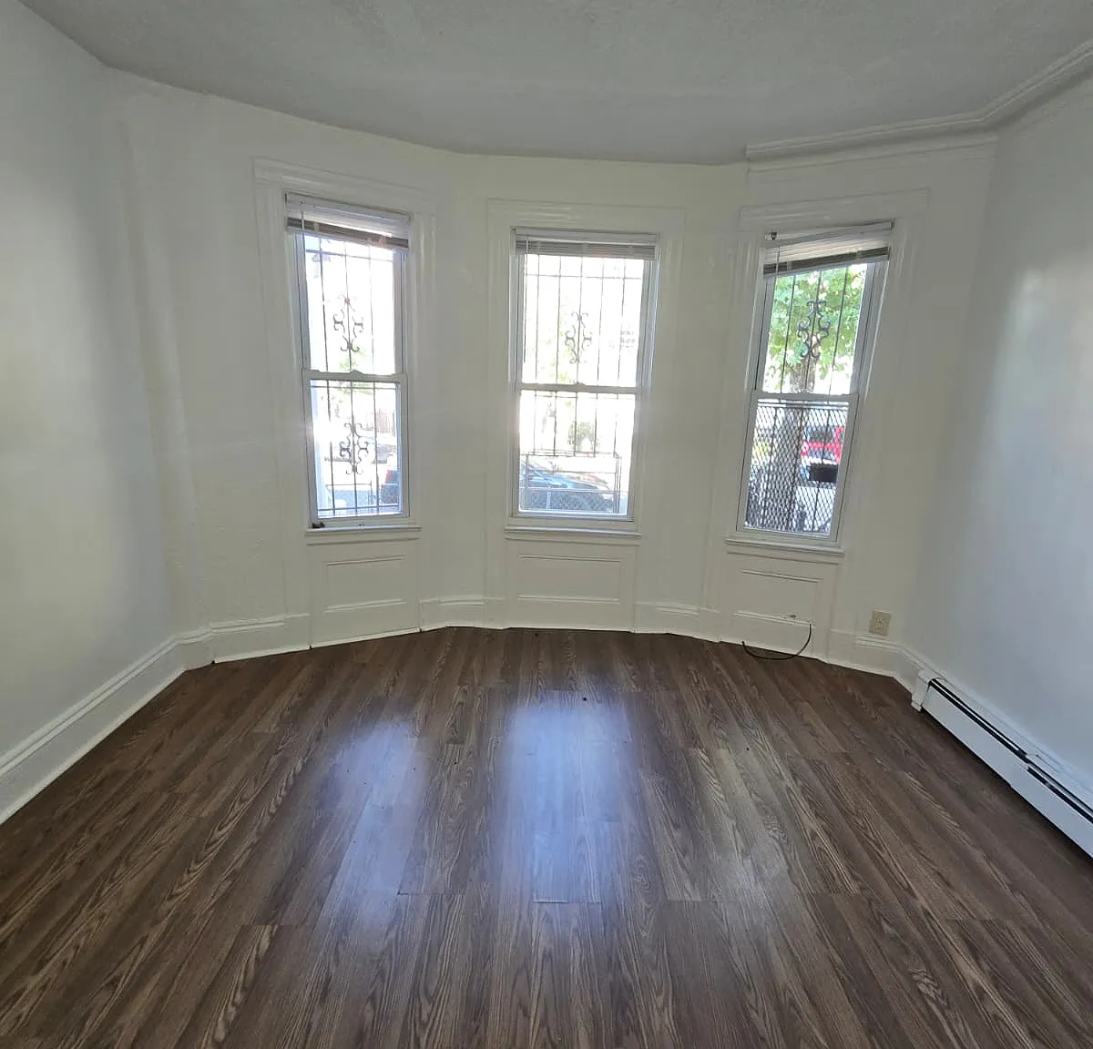 3 bed, $2,100 — Photo 1