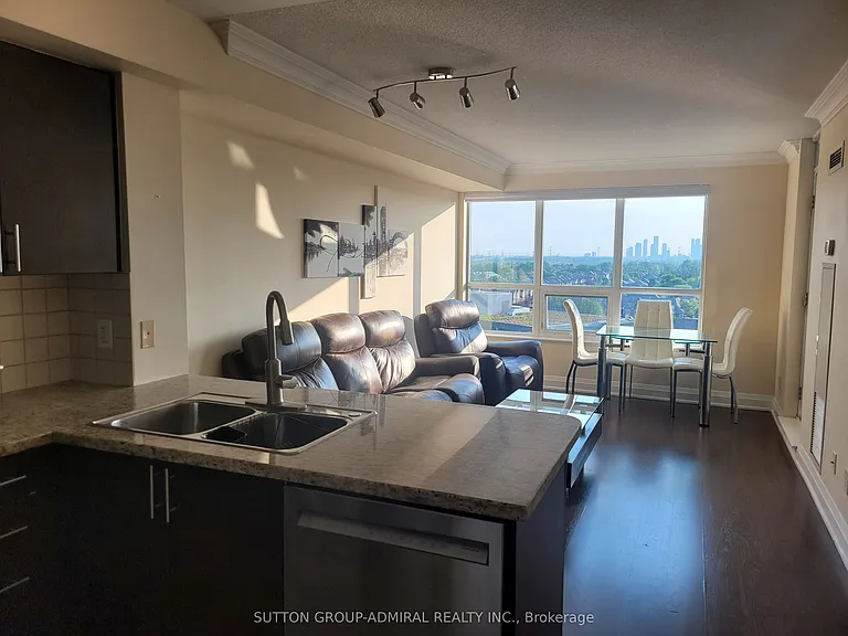 30 N Park Rd #809 — Photo 1