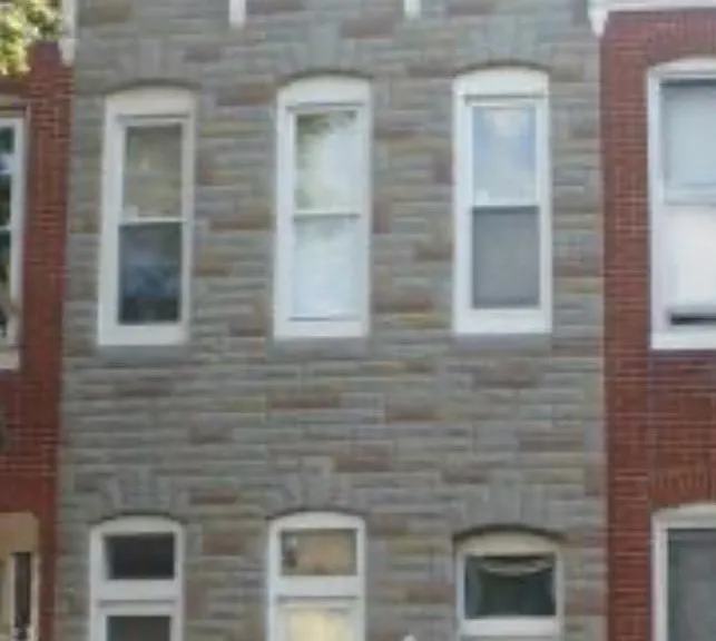 1009 W Fayette St — Photo 1