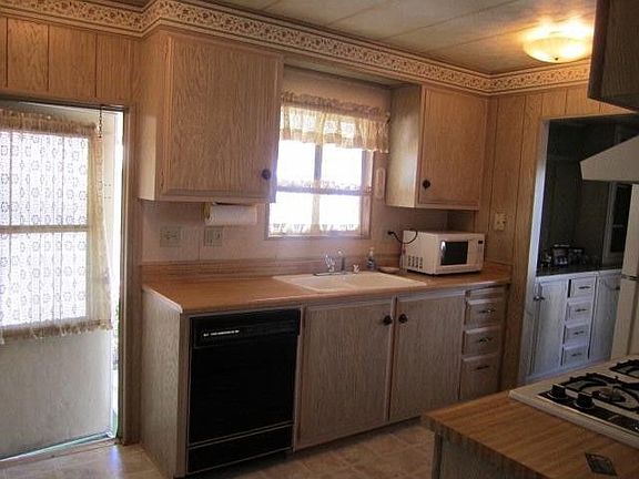 2nd image of 17 Robertson Way