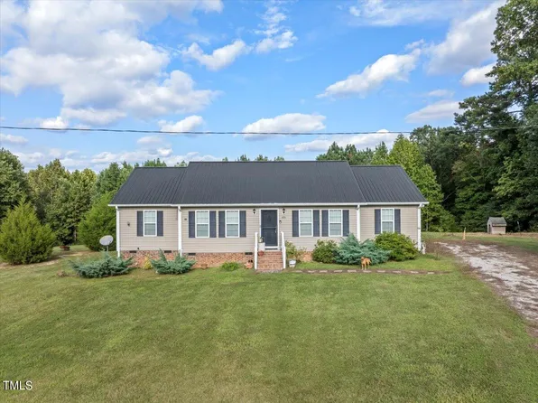 633 Mountain View Rd, Macon, NC 27551