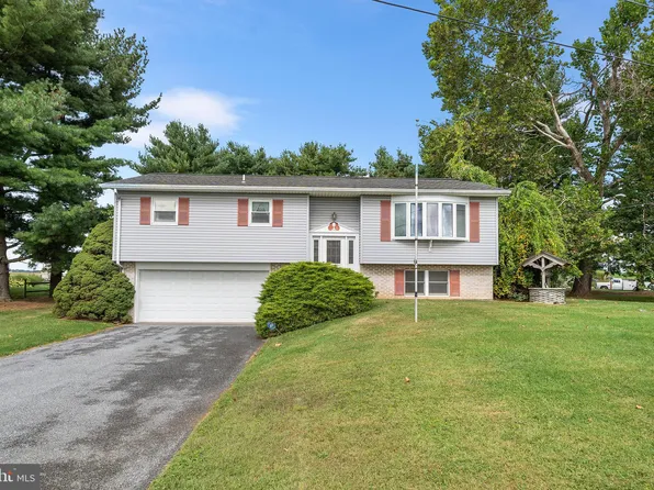 96 Brubaker Rd, Lititz, PA 17543