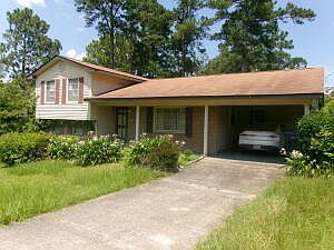 1st image of 3014 Roxbury Court