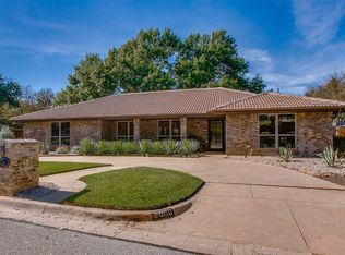 2000 Waterwood Dr, Arlington, TX 76012