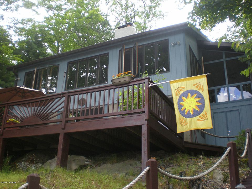 2nd image of 2265 Lakeview Ct