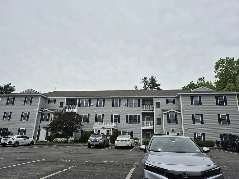 4 Crestview Cir #97 — Photo 3