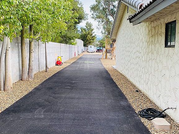 2nd image of 8140 W La Madre Way