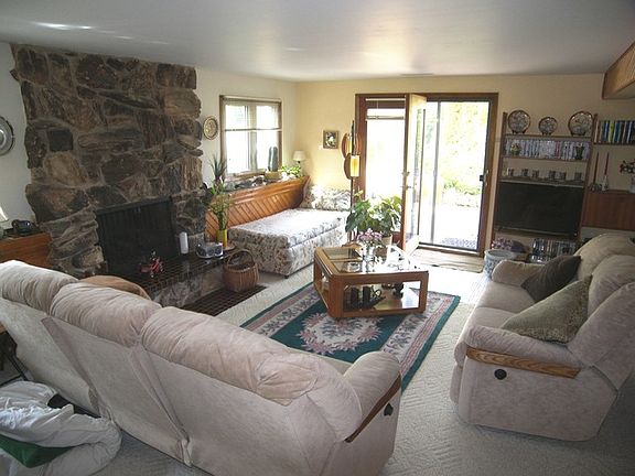 5th image of 534 Raymond Ct