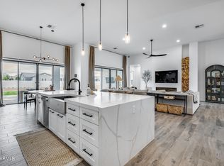 10122 W Pinnacle Peak Rd, Peoria, AZ 85383