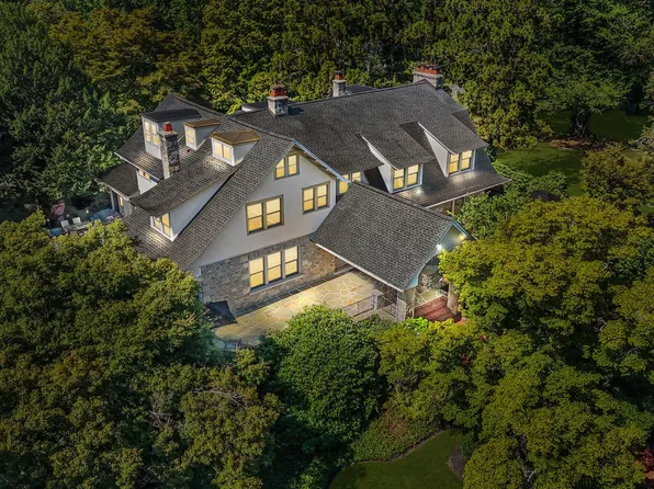 2217 Yardley Rd, Morrisville, PA 19067