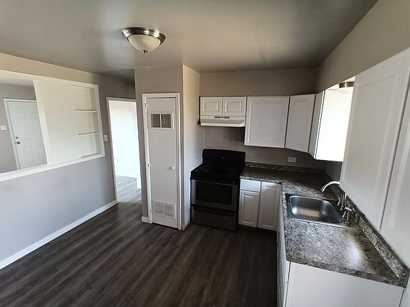 2nd image of 910 N Glendale Ave
