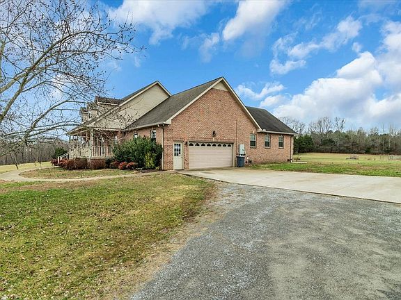 2nd image of 3755 Thomasville Rd