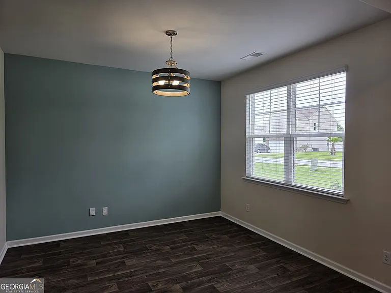 114 Troupe Dr — Photo 5