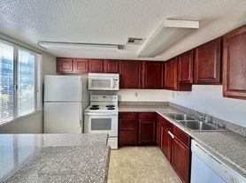 5422 River Glen Dr