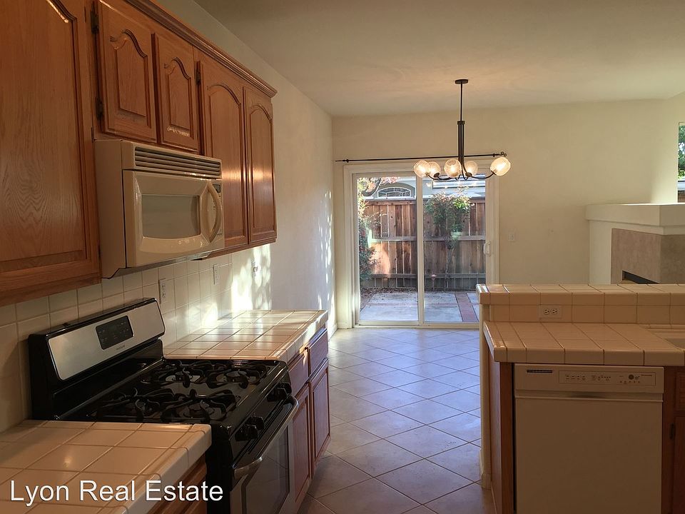 1st image of 283 Marsalla Dr