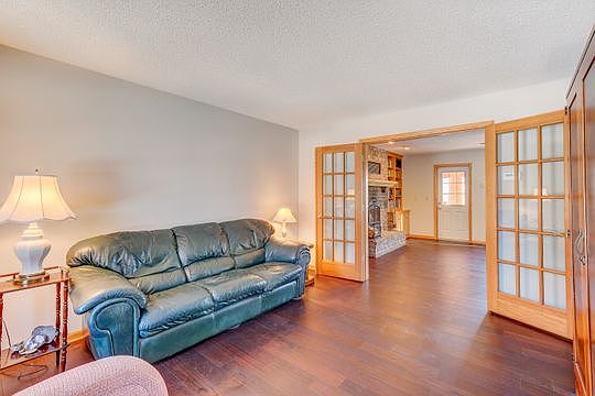 2nd image of 23789 Inwood Ave N