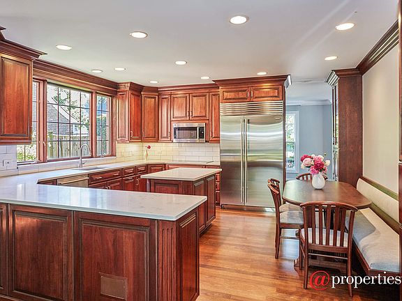Kitchen / Breakfast Room