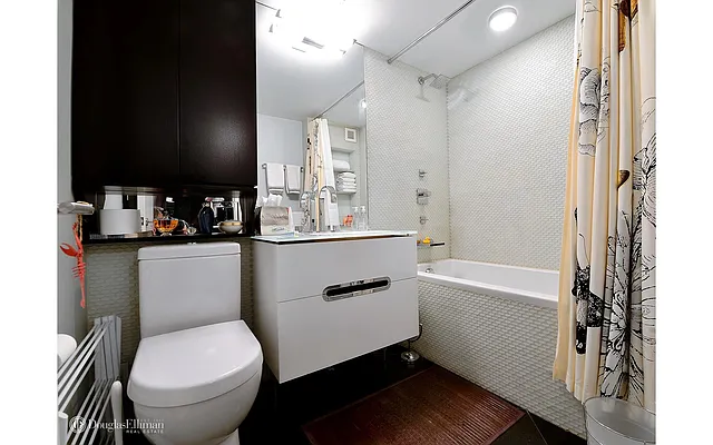 Rented by Douglas Elliman | media 47