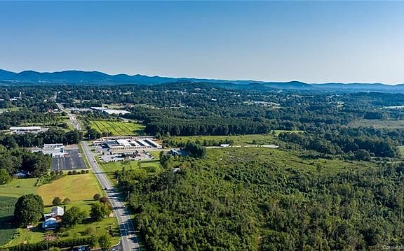4th image of 1559 State Highway 16 S