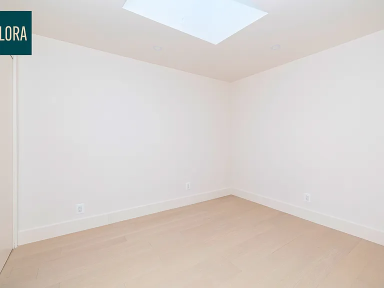 305 E 11th St #5F — Photo 5