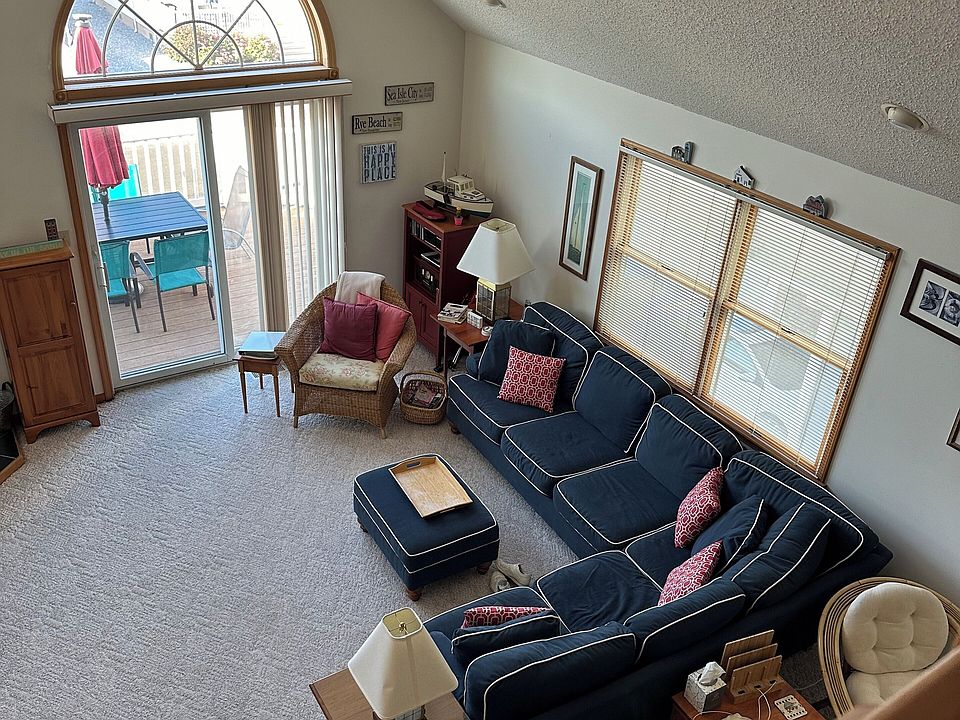 1st image of 122 65th St E #Sea