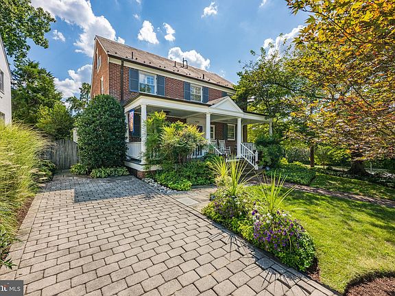3rd image of 5220 Moorland Ln