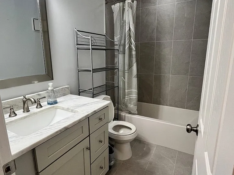 802 Cypress Point Cir #B — Photo 10
