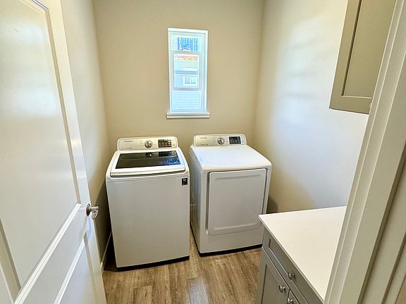 3rd image of 2600 Racquet Ln #30