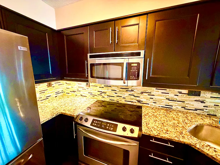 2870 Pharr Ct S — Photo 35