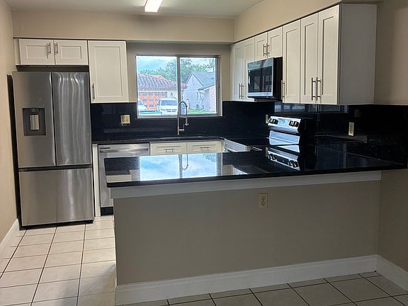 3rd image of 10178 Matchlock Dr