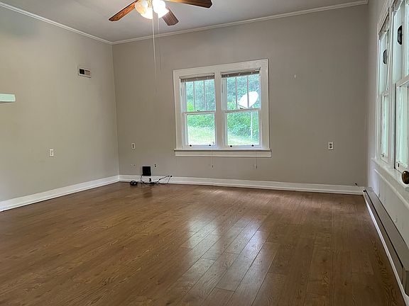 2nd image of 525 Virtue Rd