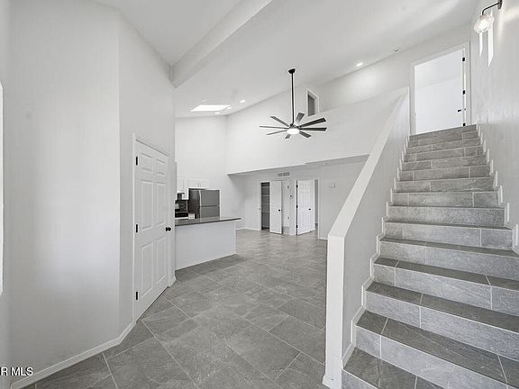 3rd image of 821 Los Lagos Way Unit B