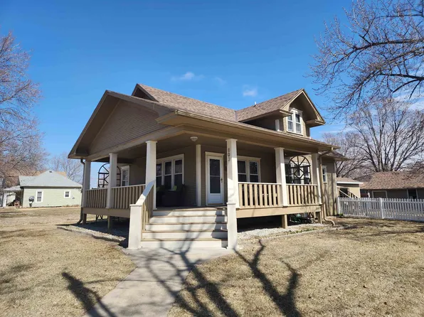803 Grand Ave, Ravenna, NE 68869