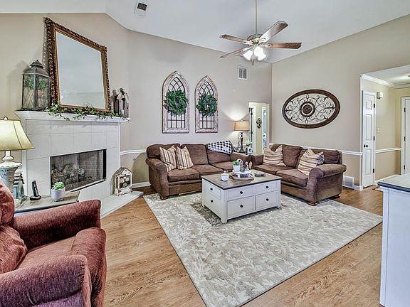 3rd image of 7393 Drew Valley Dr