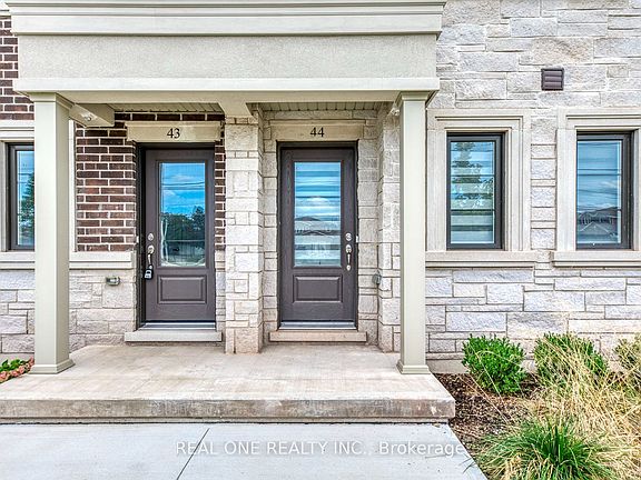4th image of 2140 Trafalgar Rd #44