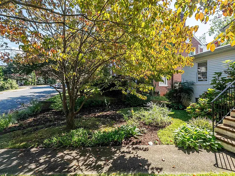 324 Parkway St — Photo 30