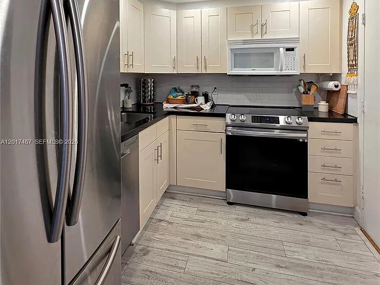 800 West Ave #921 — Photo 6