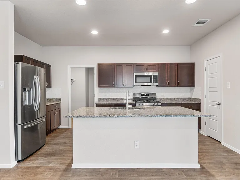 110 Keltic Dr — Photo 11