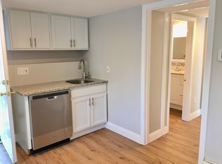 25 Holman Rd #B, Auburndale, MA 02466