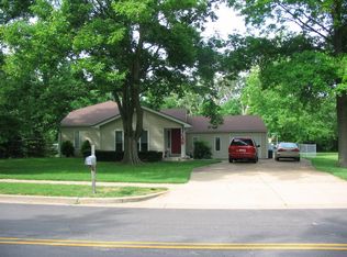 229 Hillsdale Dr, Ballwin, MO