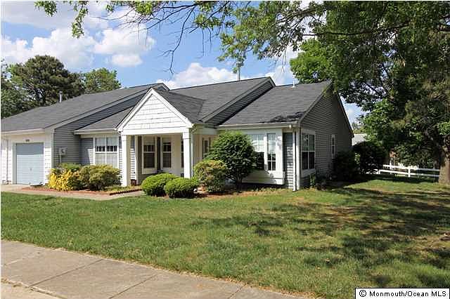 1st image of 988 Buckingham Drive #B