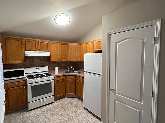 2nd image of 41 Lynbrook Ave #1