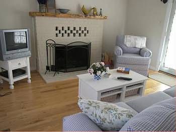 2nd image of 354 Oak Dr