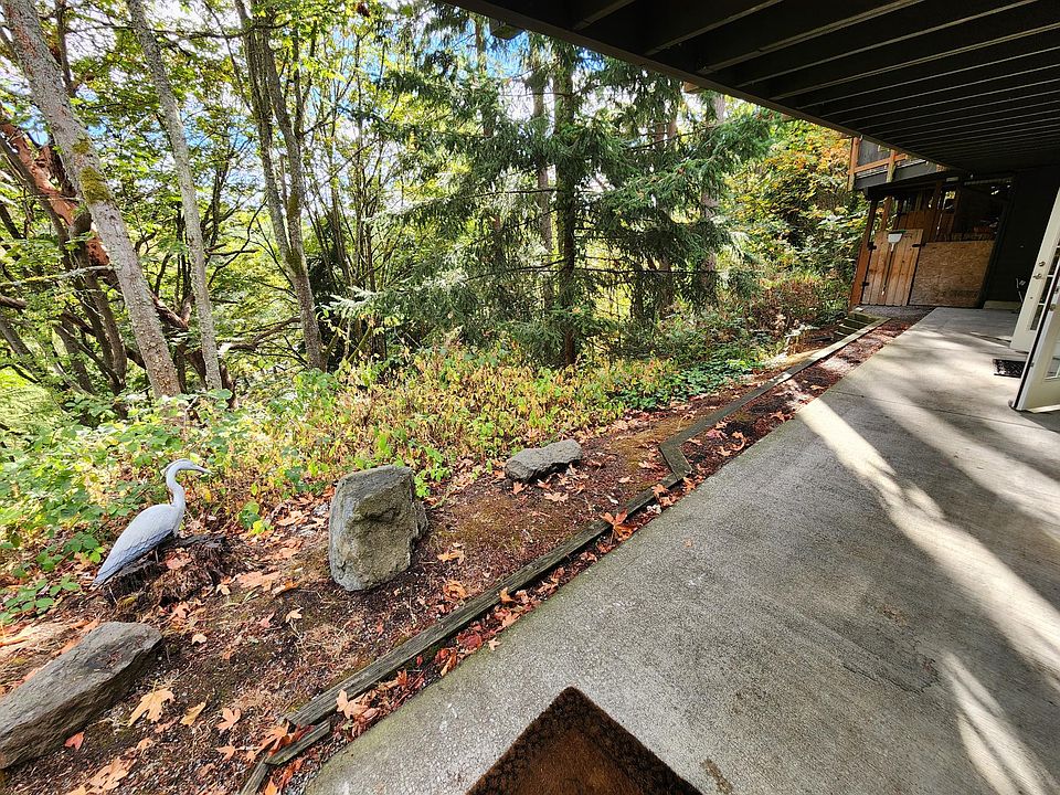 covered entry/patio, life in the trees