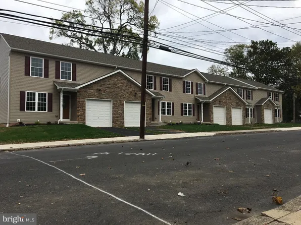 1015 Juniper St, Quakertown, PA 18951