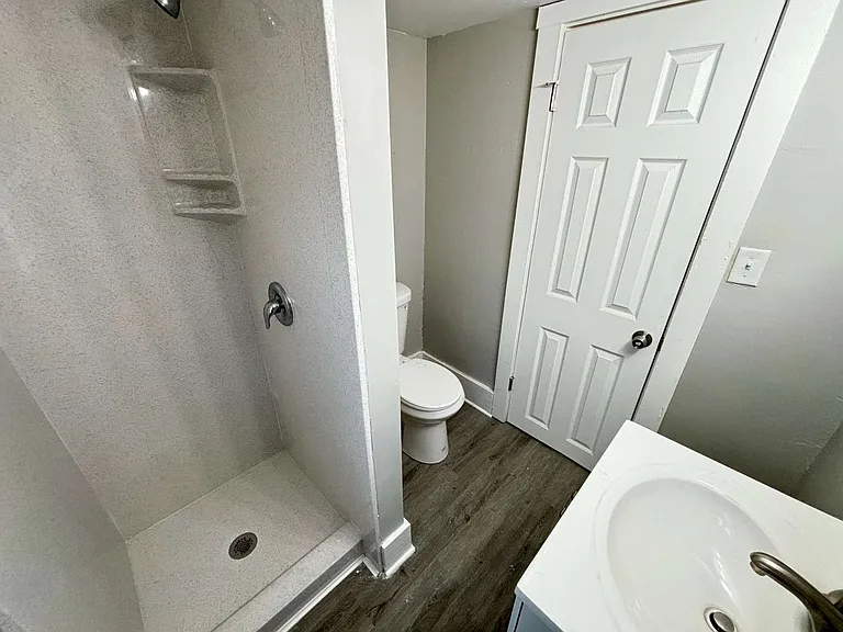 30-32 Lagonda Ave — Photo 41