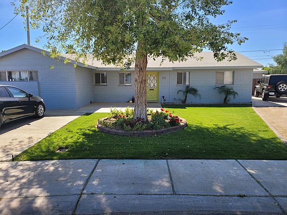 2nd image of 811 E Hacienda Dr
