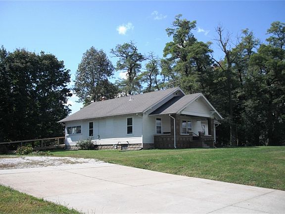 4th image of 4833 W Arlington Rd