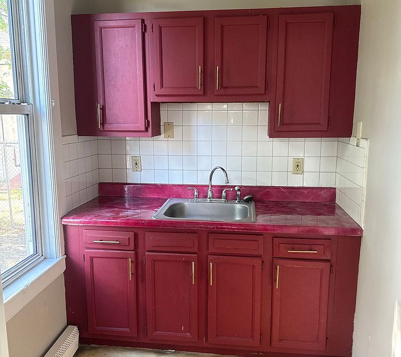 1st image of 865 Eddy St #1R